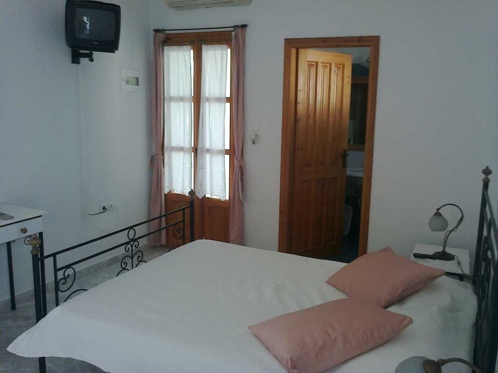 Roussos Beach Hotel Naousa  Room photo