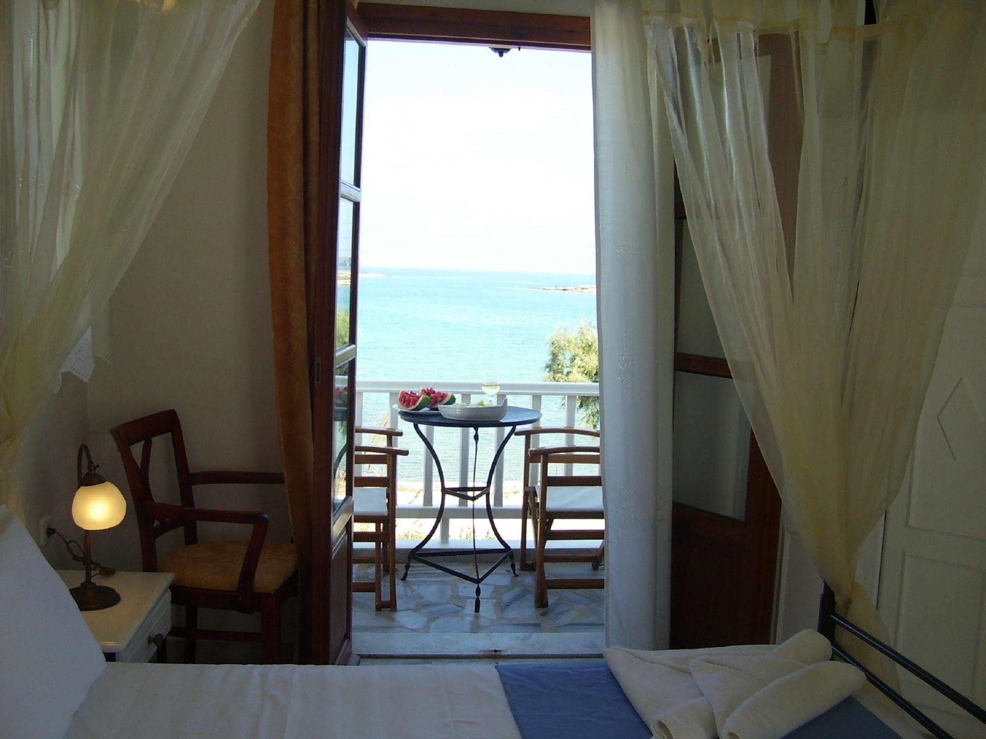 Roussos Beach Hotel Naousa  Exterior photo