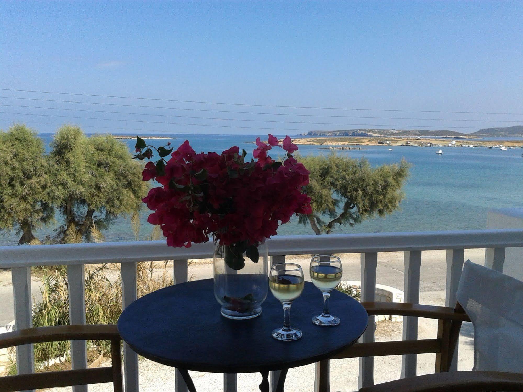 Roussos Beach Hotel Naousa  Exterior photo